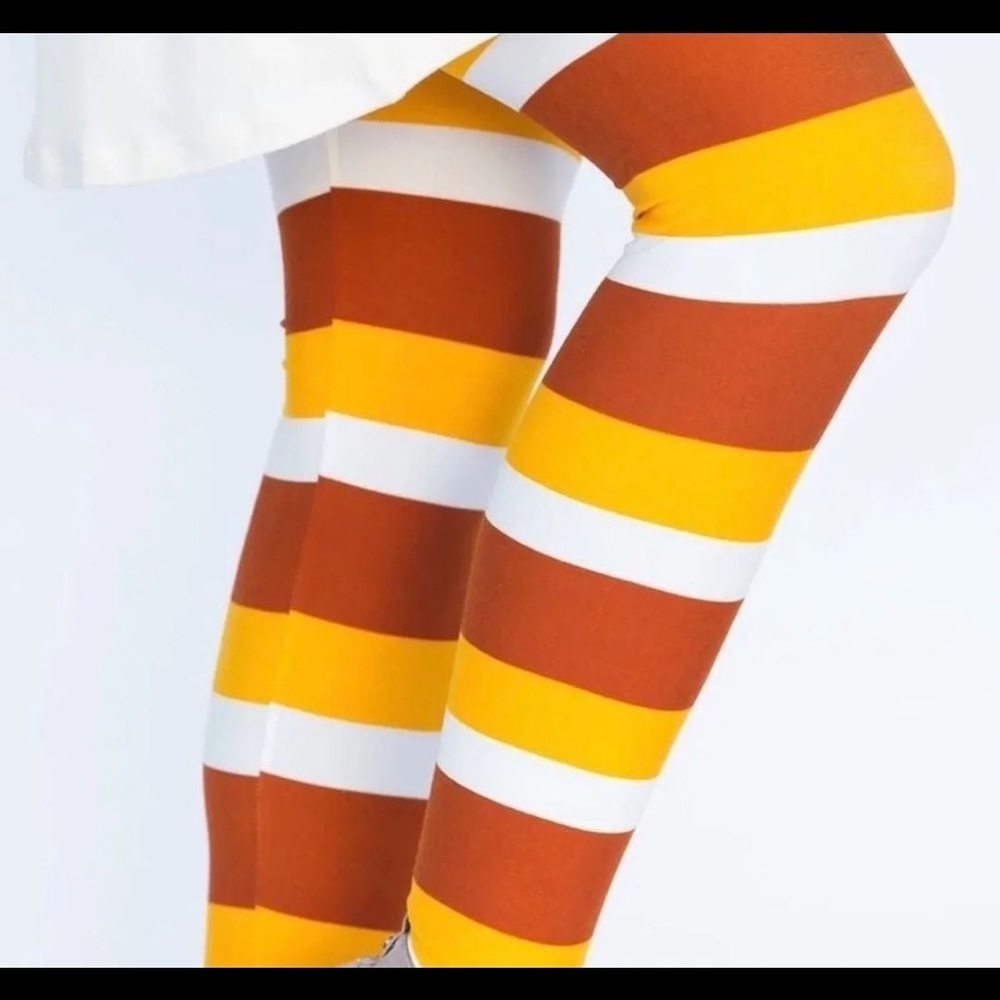 ❤️🧡💛Agnes & Dora Candy Corn Pattern Leggings - S/M